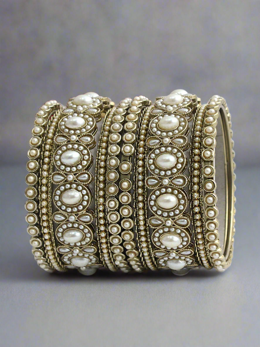 Lavika Bangle Set / Stack