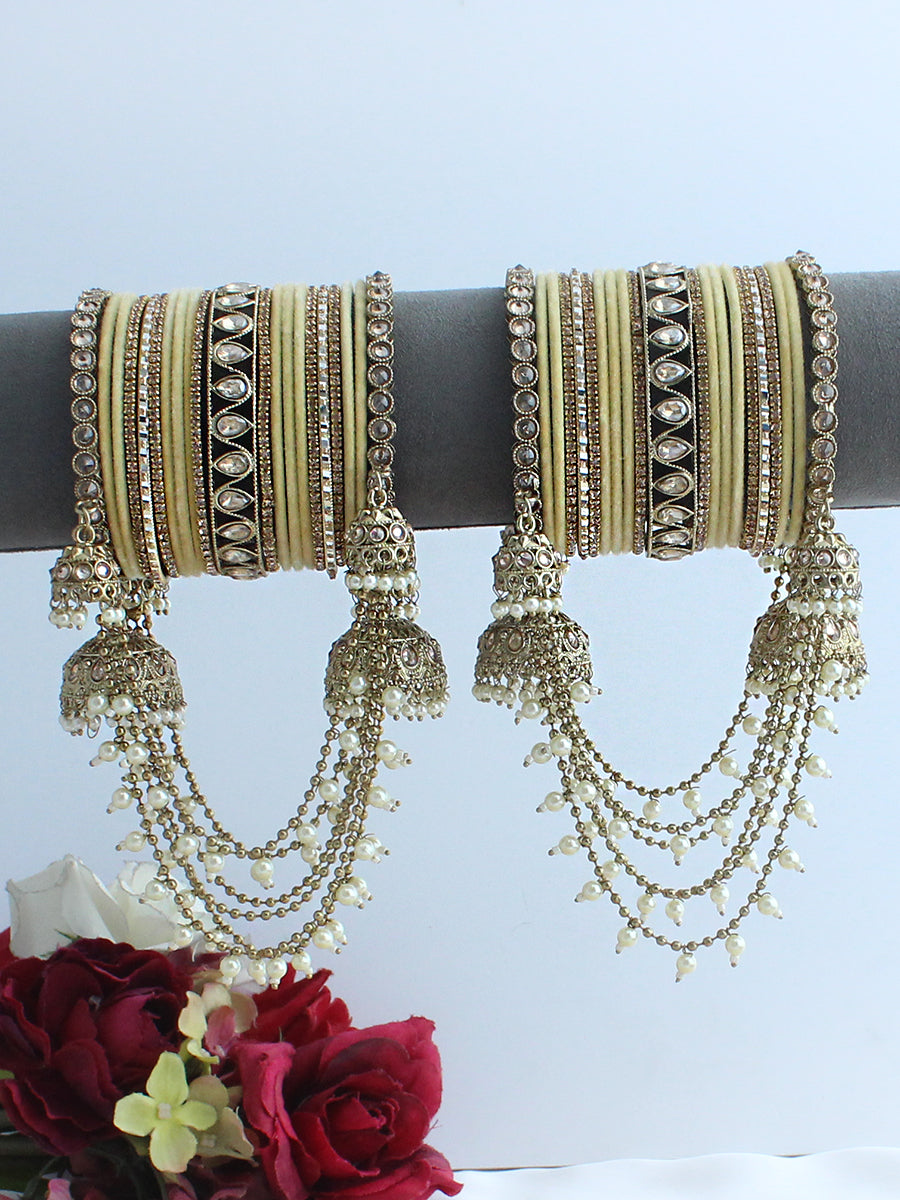Vidisha Bangle Set / Stack