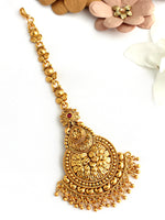 Tanusha Maang Tikka-Gold