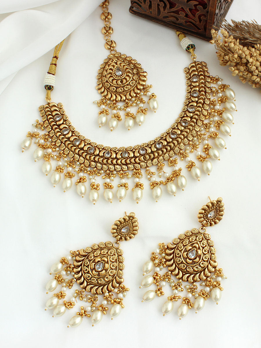 Aradhya Necklace Set-Gold