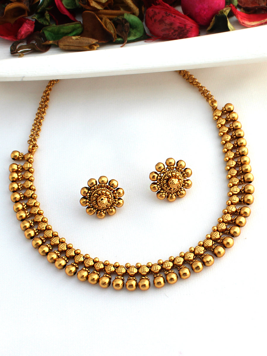 Priya Necklace Set-gold