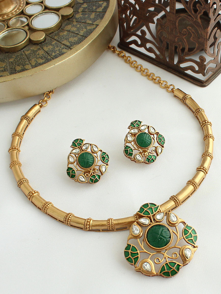 Nirvriti Hasli Necklace Set-Green
