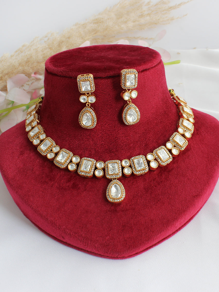 Nishka Necklace Set