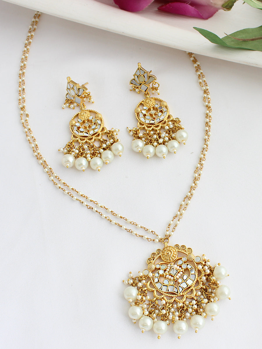 Shivi Pendant Necklace Set-Ivory