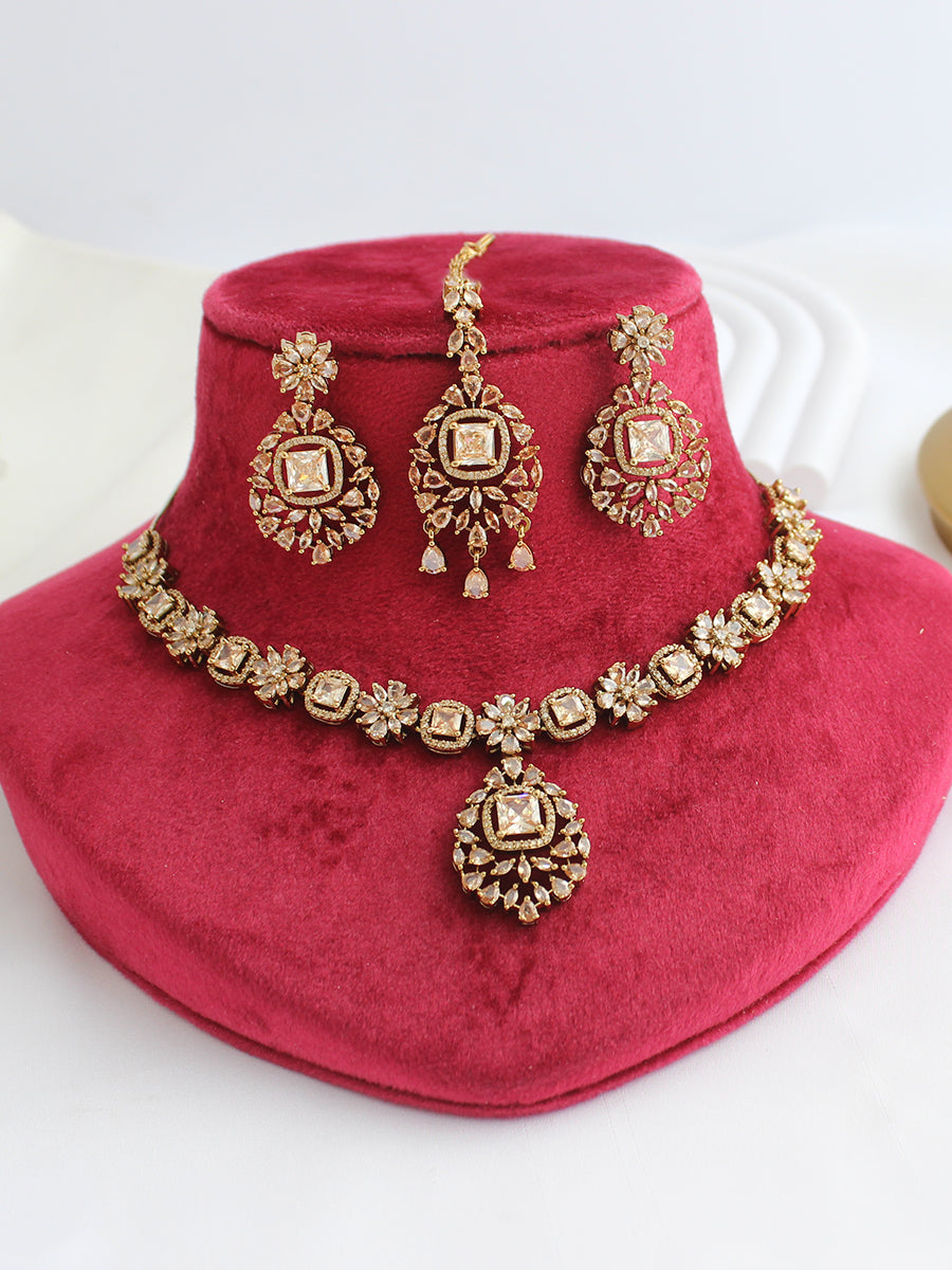 Aania Necklace Set