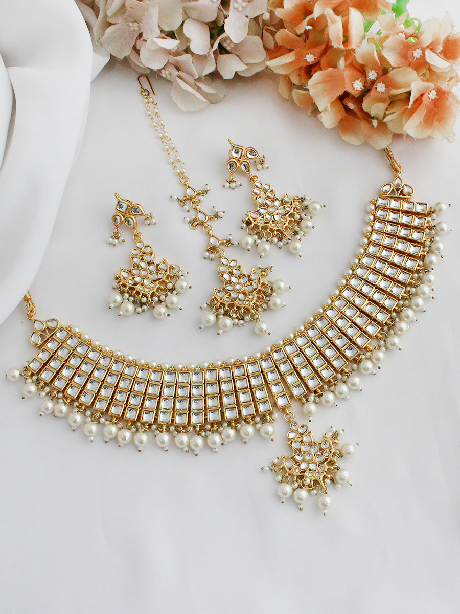 Adwita Kundan Bib Necklace Set