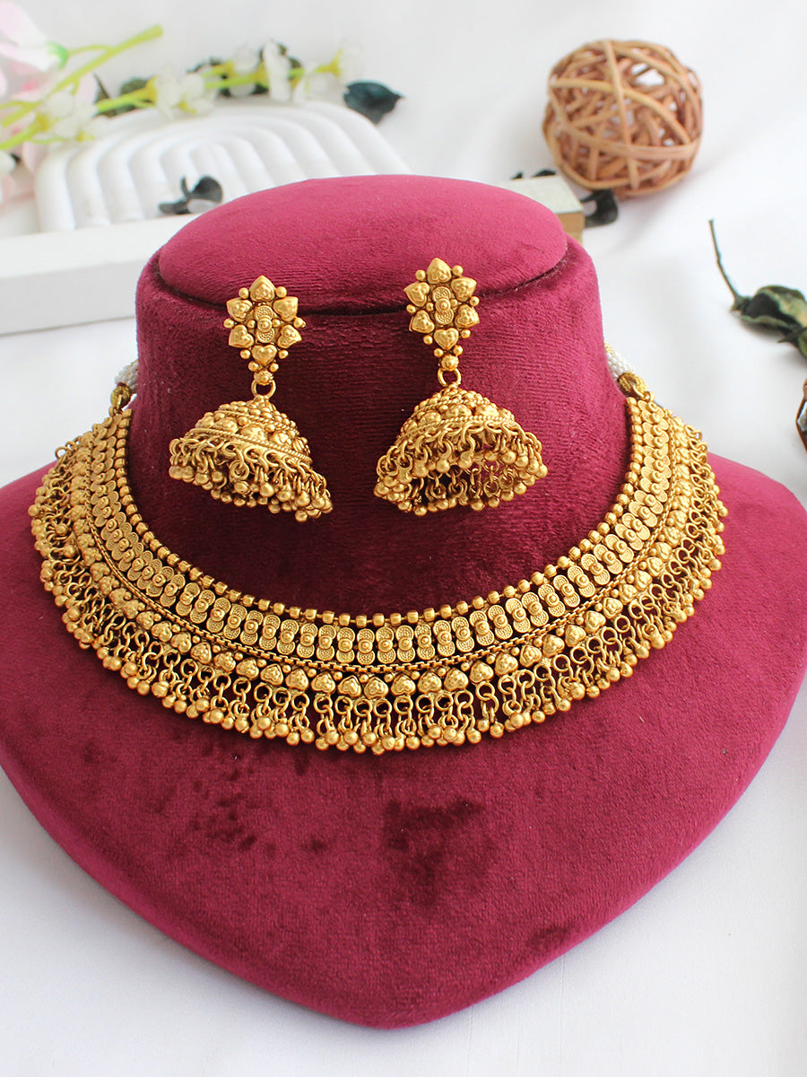 Aabha Necklace Set
