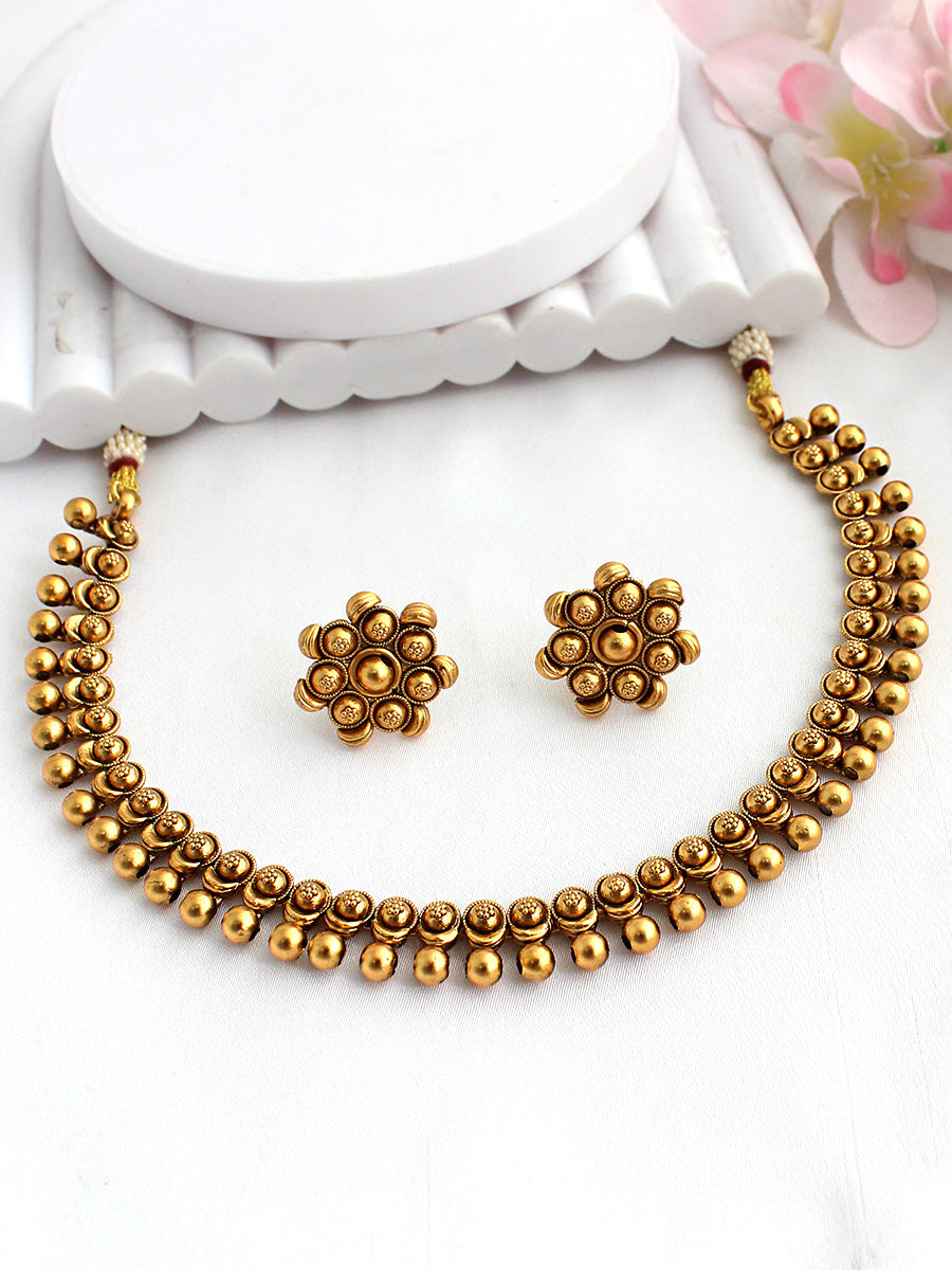 Keerthy Necklace Set-Gold