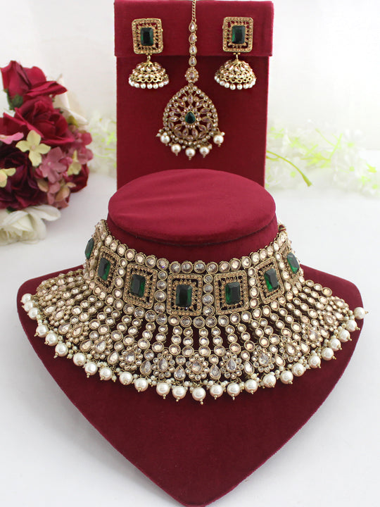 Ashna Necklace Earrings Tikka Set - Green