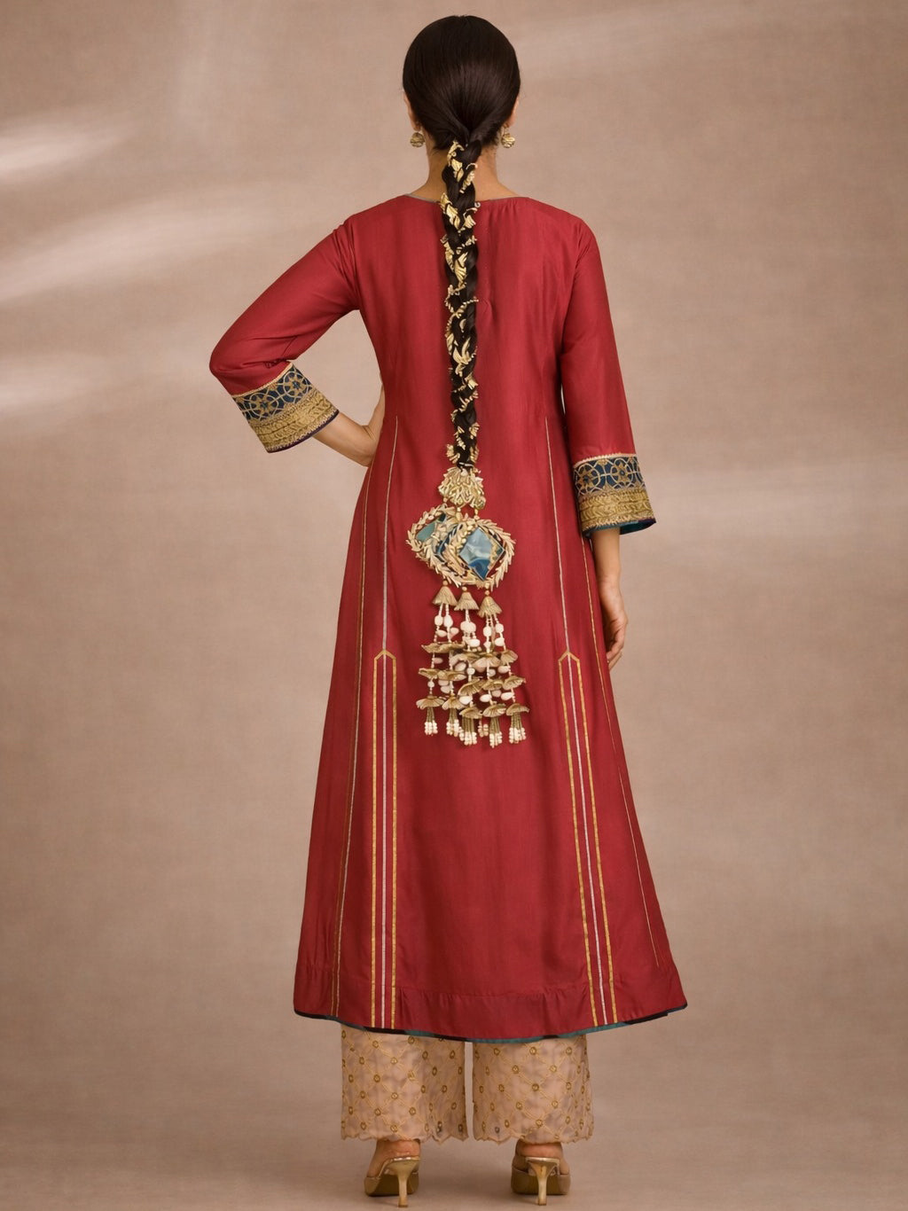 Parineet Paranda / Parandi Hair  Accessories-Gold