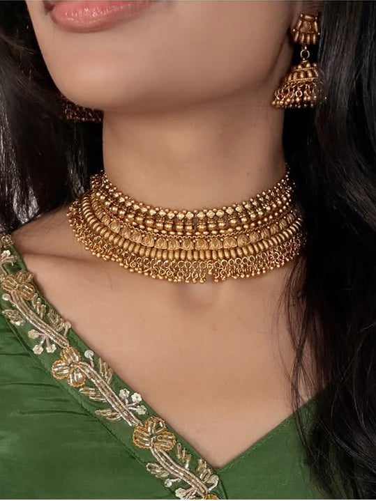 Devi Necklace Set-Gold