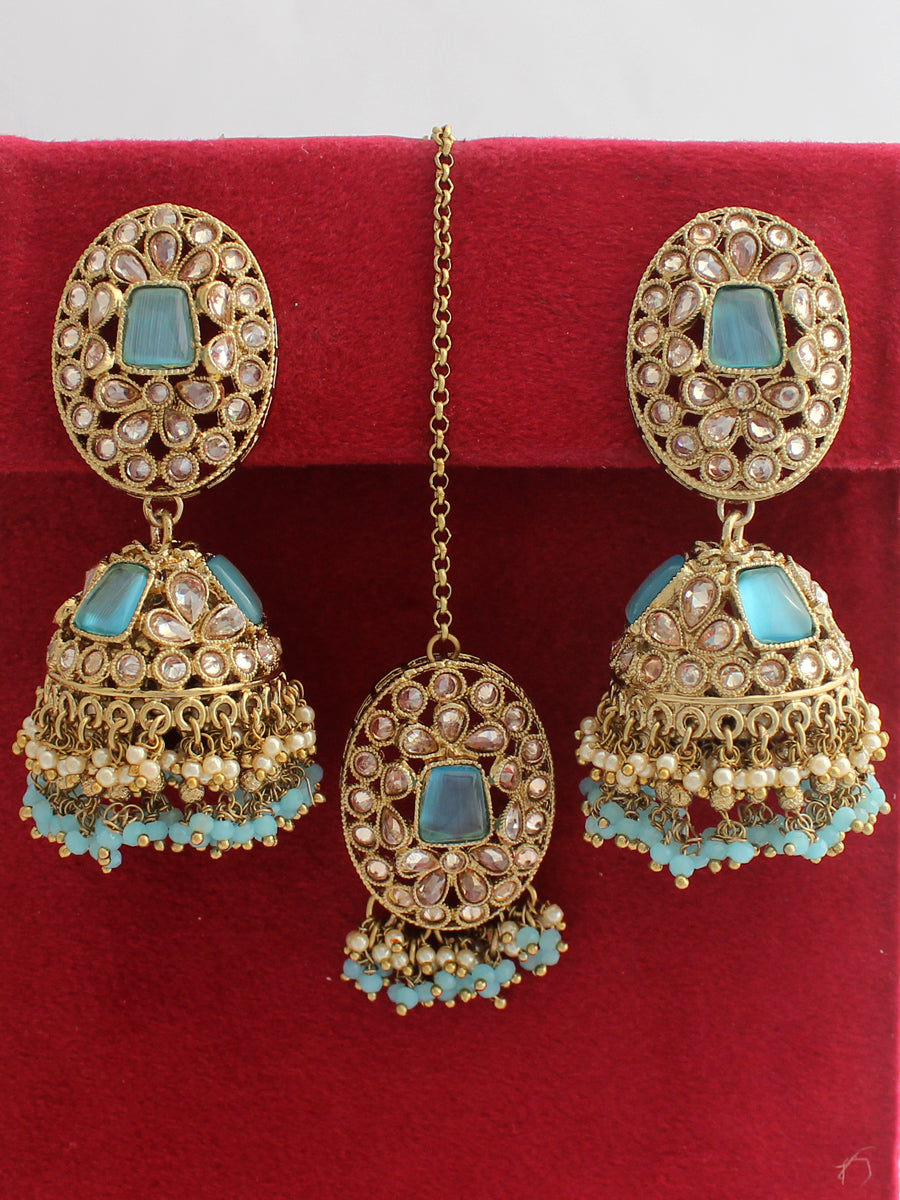 Saanvi Earrings & Tikka