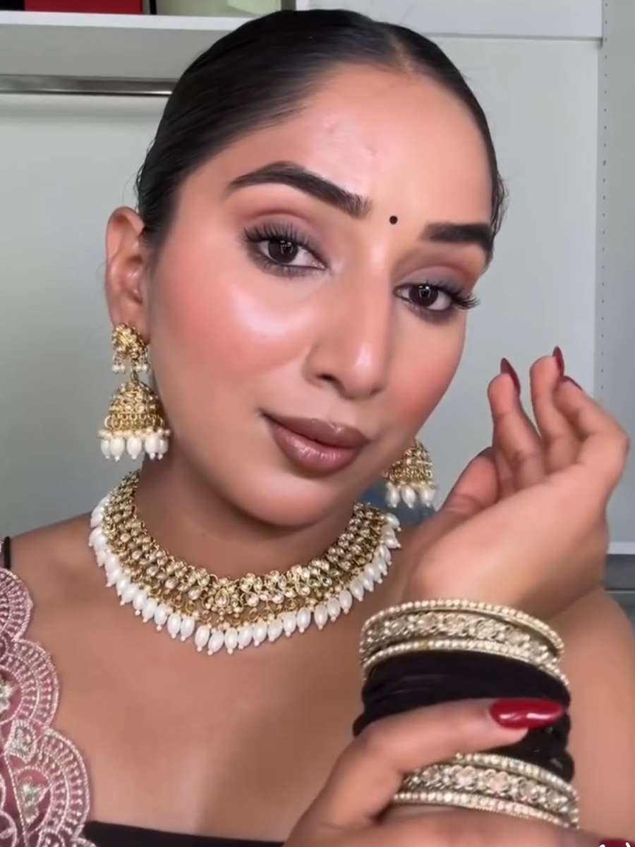 Dhwani Choker Necklace Set