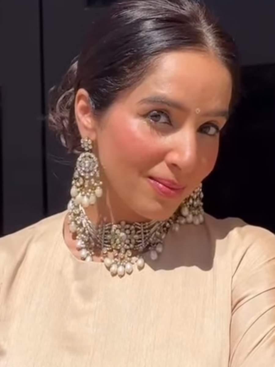 Aditi Choker Necklace set