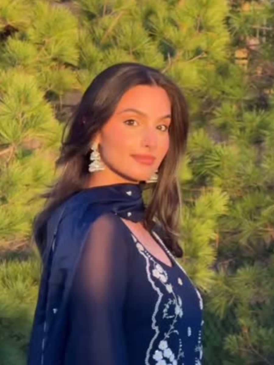 Aleena Jhumki Earrings