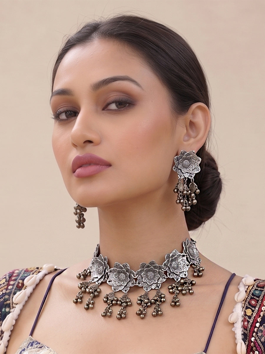 Kalindi Necklace Set-Metallic
