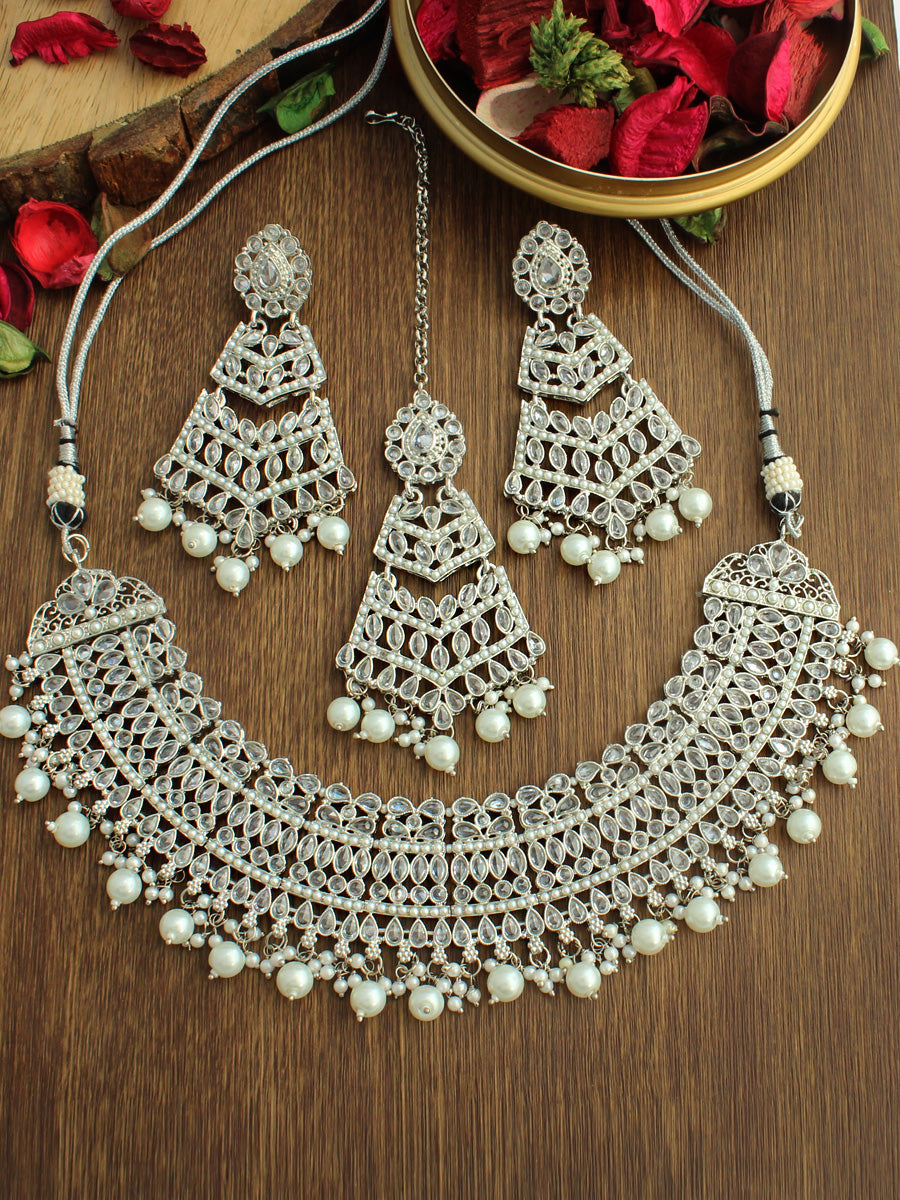 Megha Necklace Set