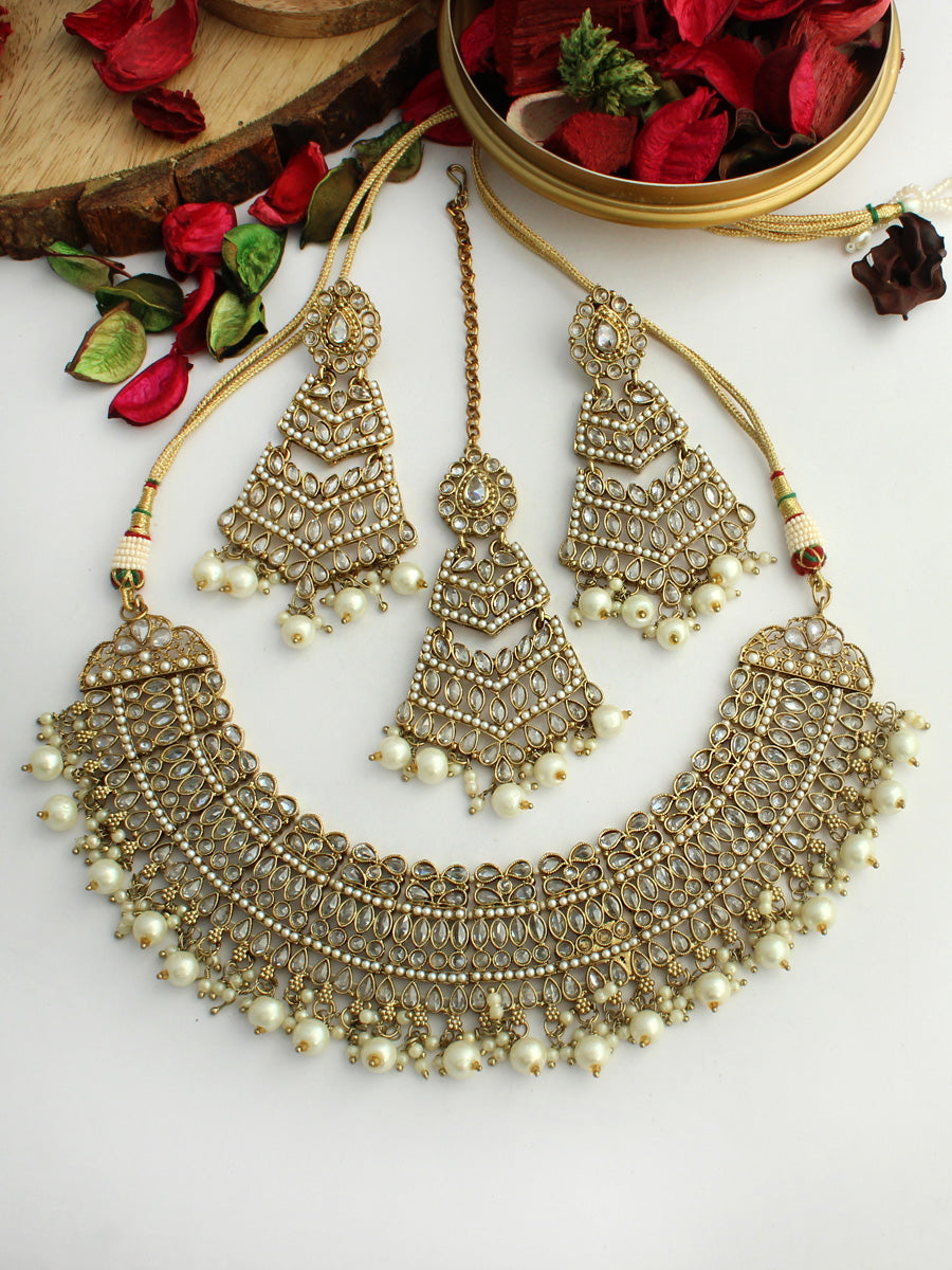 Megha Necklace Set