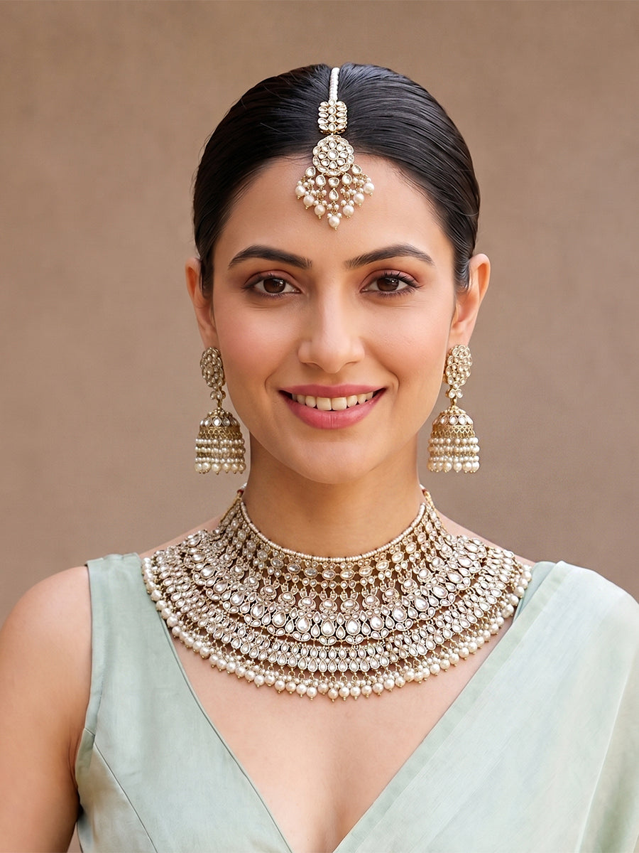 Maanvi Necklace Set-White