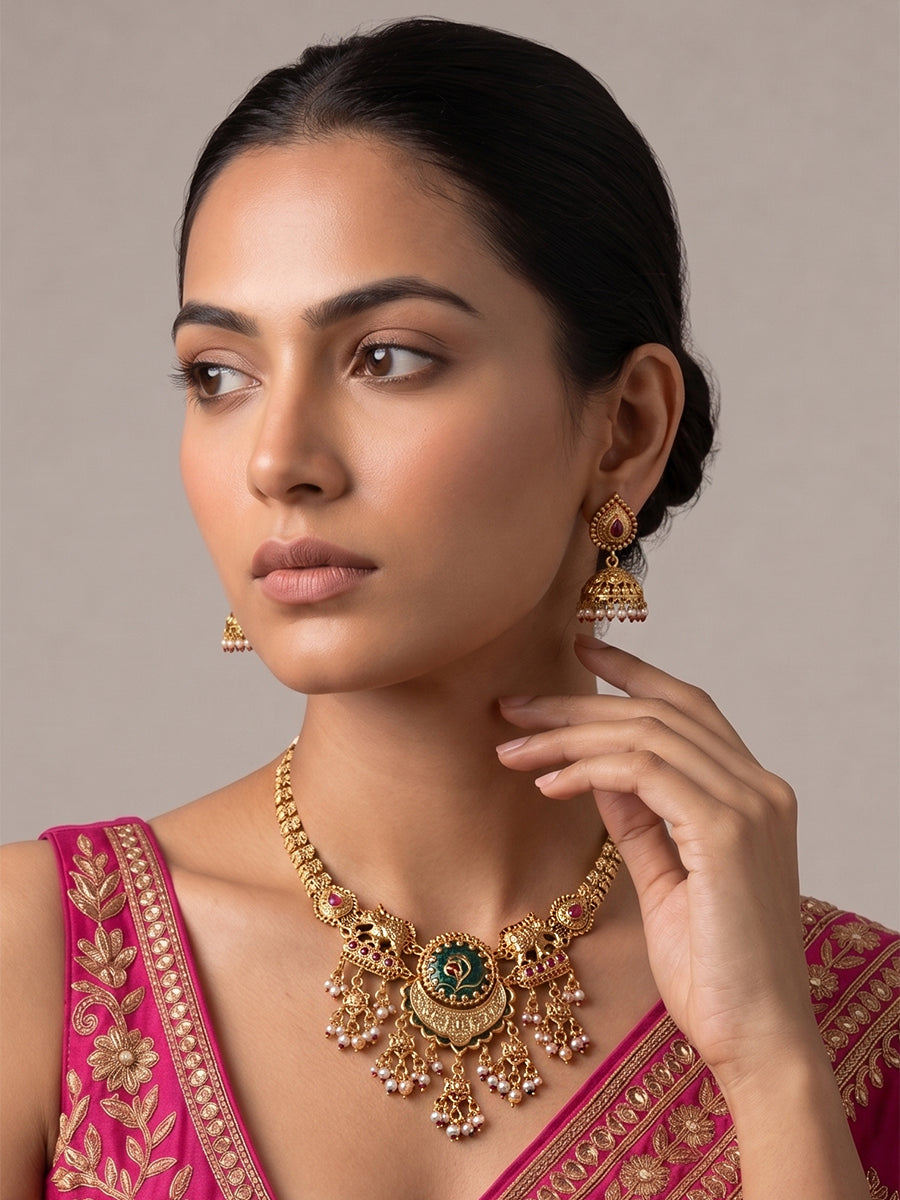 Amoha Bib Necklace Set