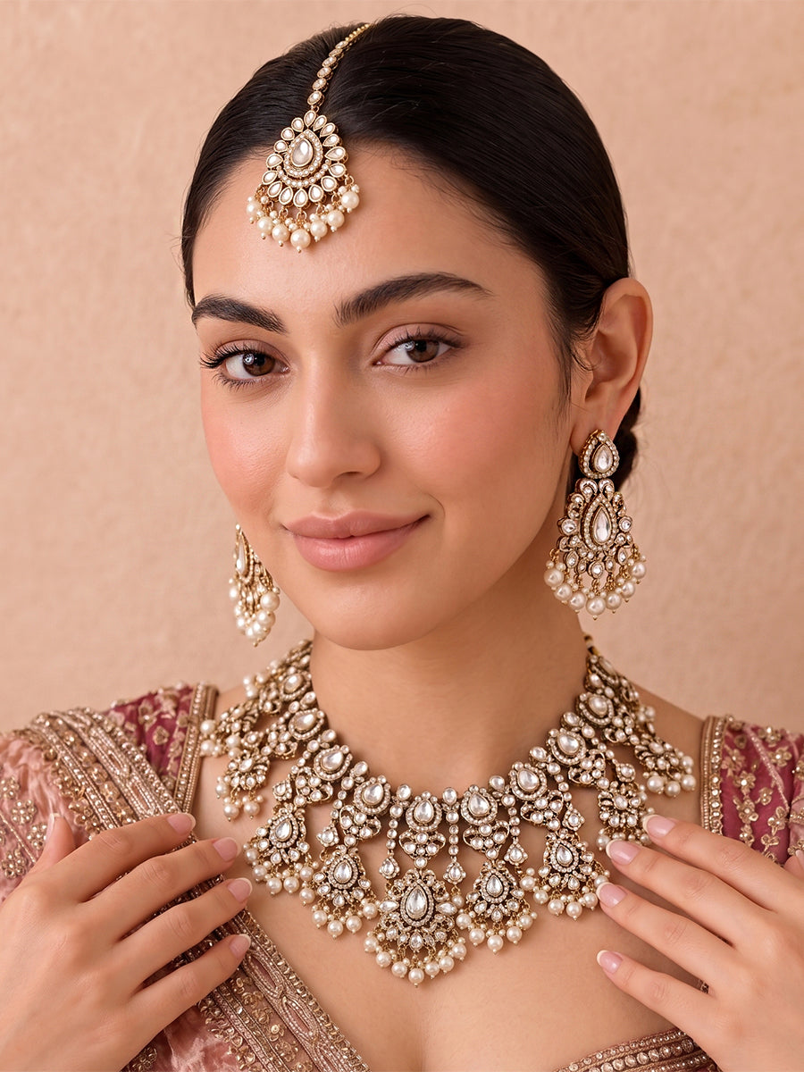 Kiyanvi Necklace Set-Gold