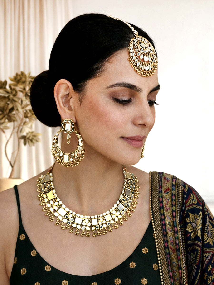 Amyra Mirror Necklace Set