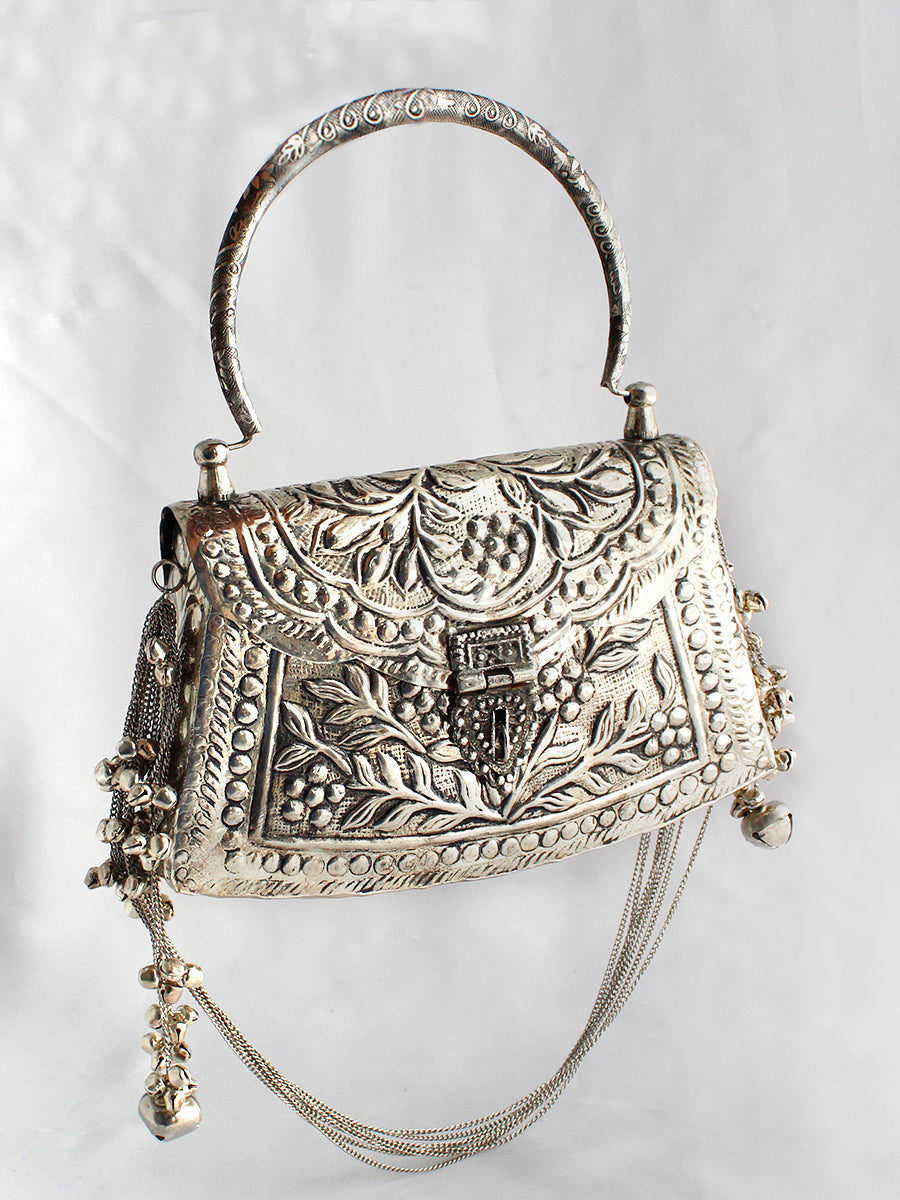 Urwa Metal Clutch Bag 