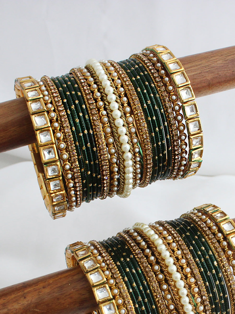 Nirvika Bangle Set / Stack
