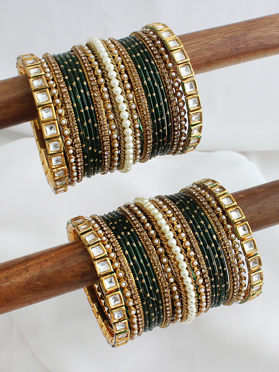 Nirvika Bangle Set / Stack