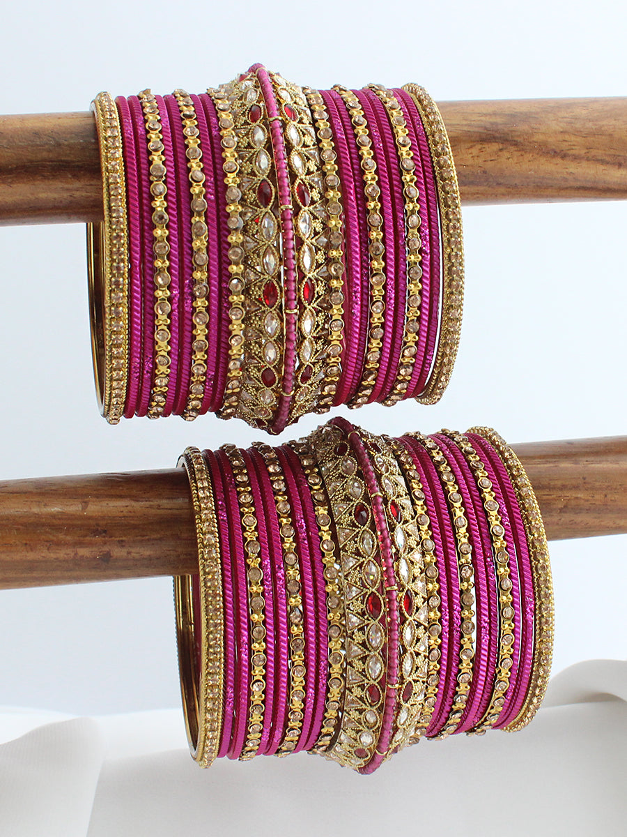 Nishika Bangle Set / Stack