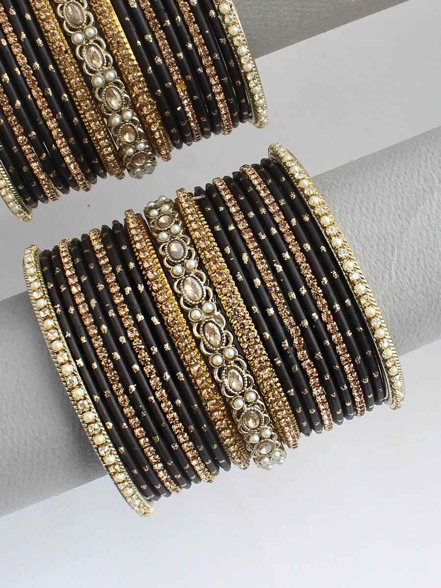 Ruhika Bangle Set / Stack