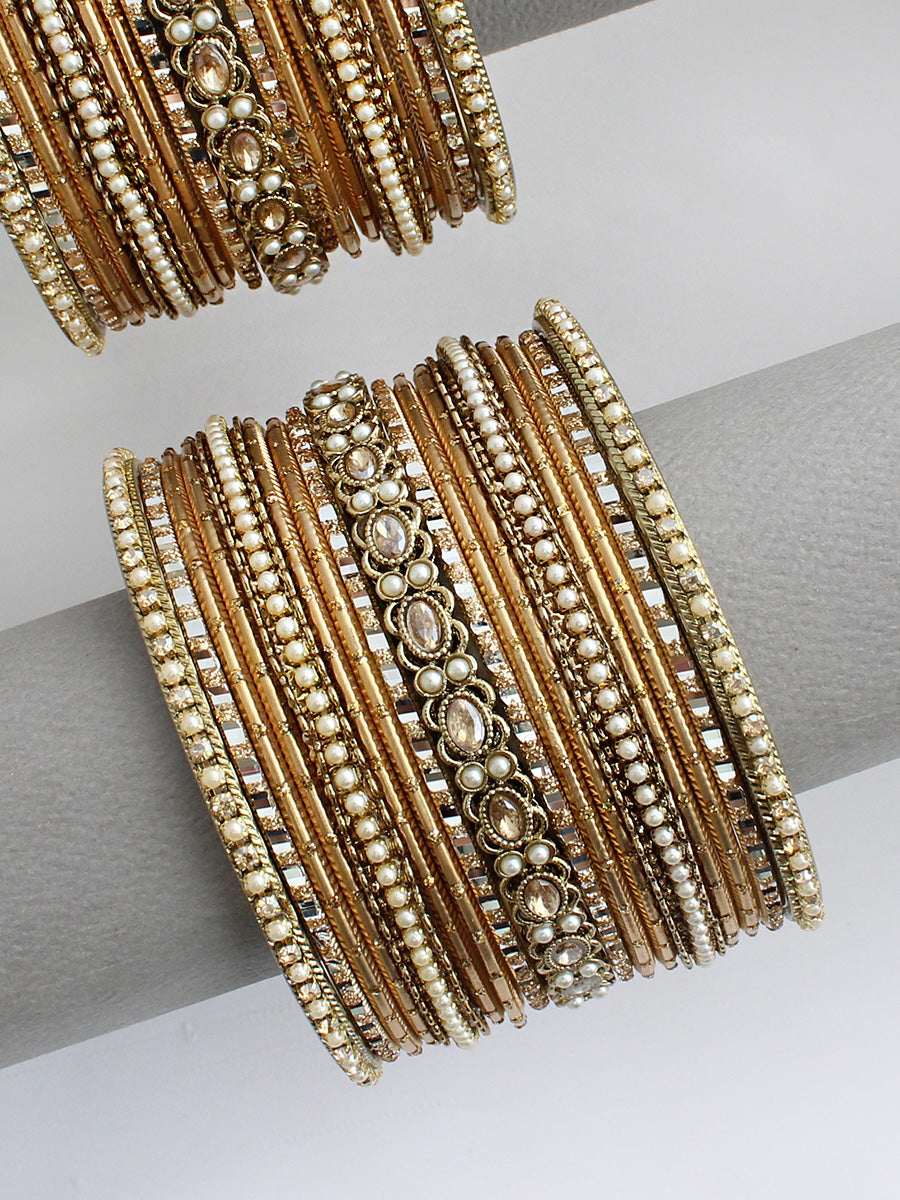 Dhanvi Bangle Set / Stack-Gold