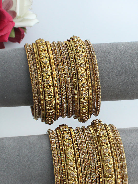 Garvita Bangle Set / Stack-Gold