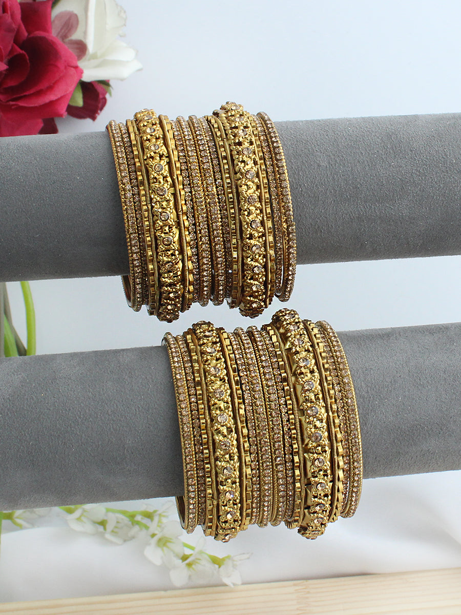 Garvita Bangle Set / Stack-Gold