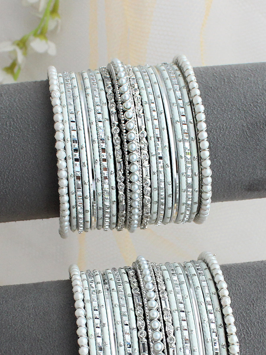 Yashika Bangle Set / Stack-White