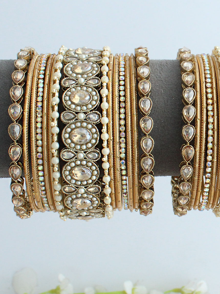 Maanvi Bangle Set / Stack-Gold