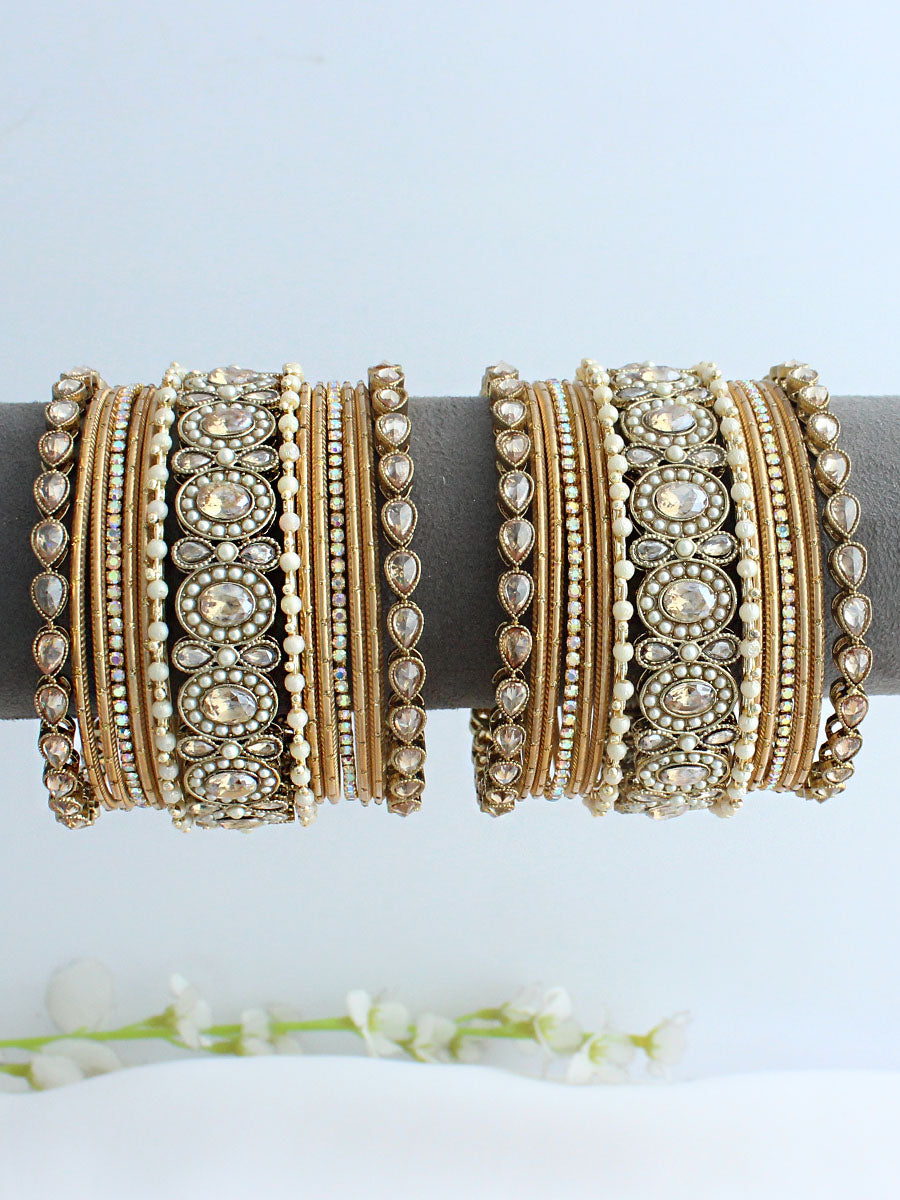 Maanvi Bangle Set / Stack-Gold