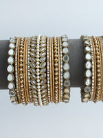 Tanvika Bangle Set / Stack-Gold