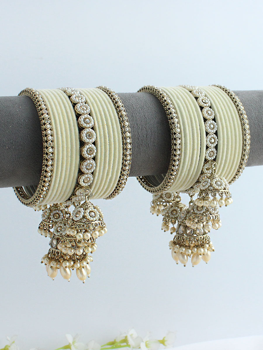 Sargun Bangle Set / Stack-Ivory