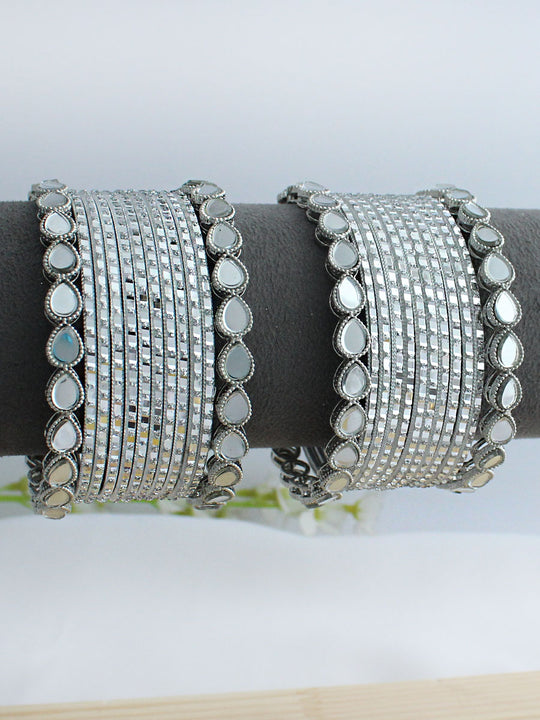 Nirvi Bangle Set / Stack