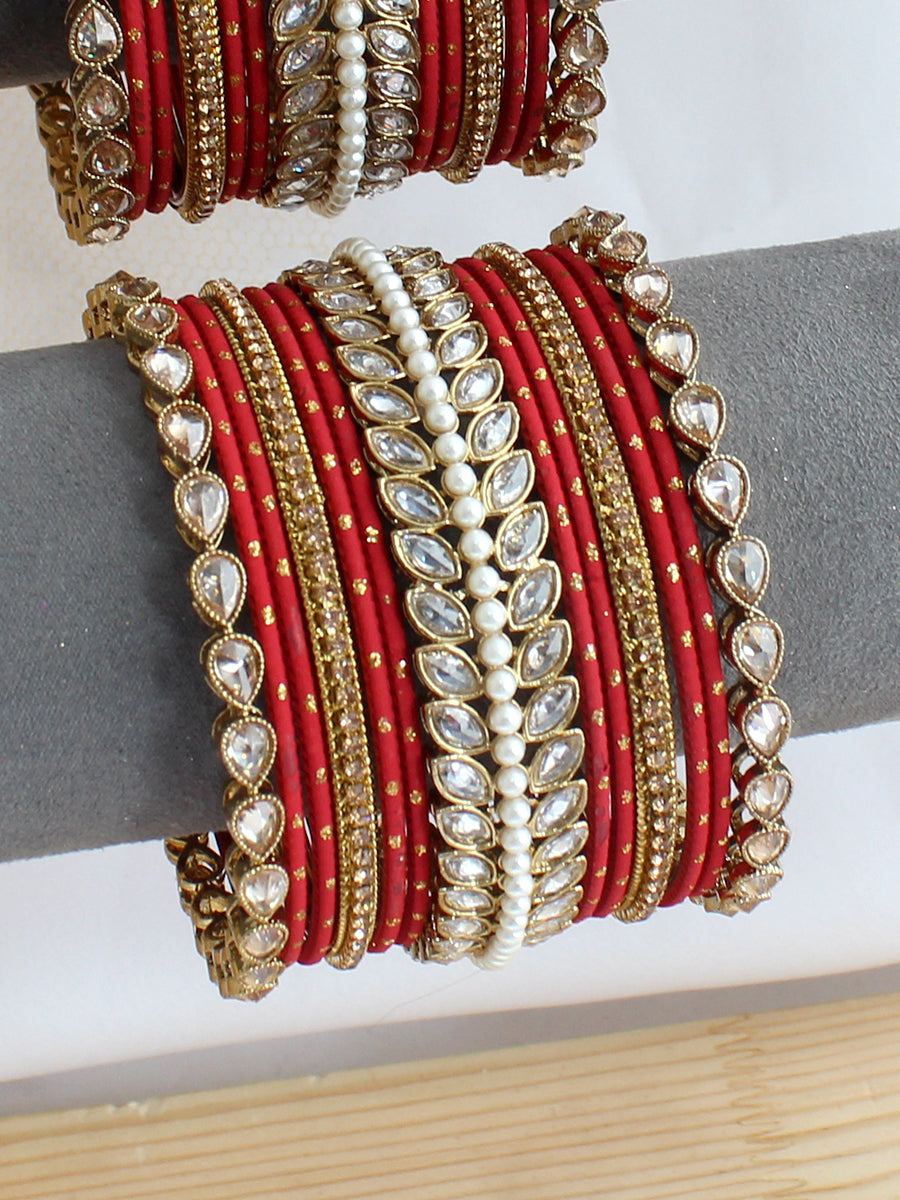 Vaishnavi Bangle Set / Stack-Red