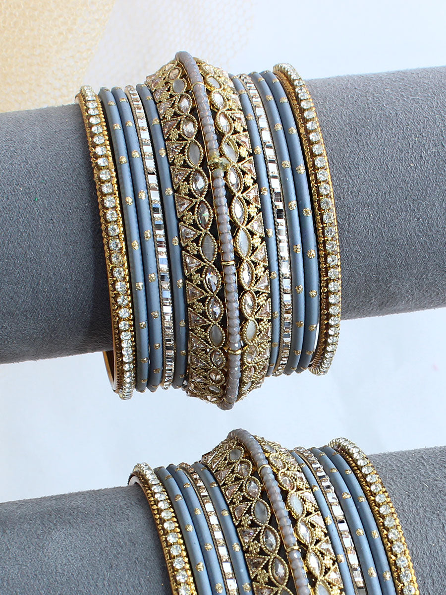 Avneet Bangle Set / Stack-Grey