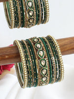 Tejasvini Bangle Set / Stack-Green
