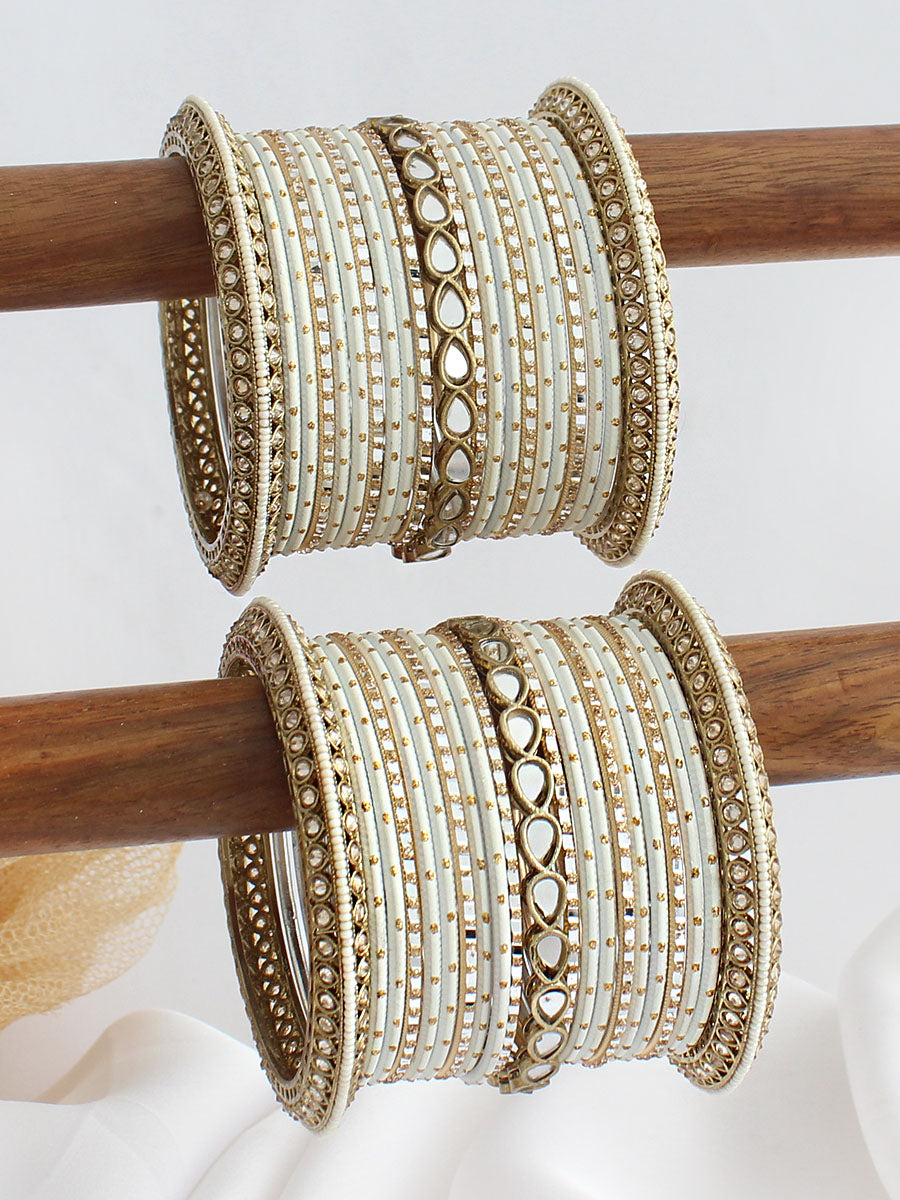 Niharika Bangle Set / Stack-White