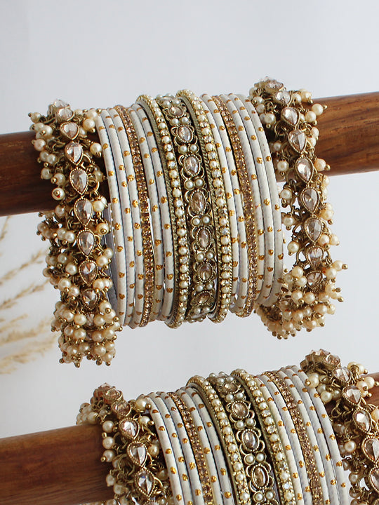 Kanvi Bangle Set / Stack-White