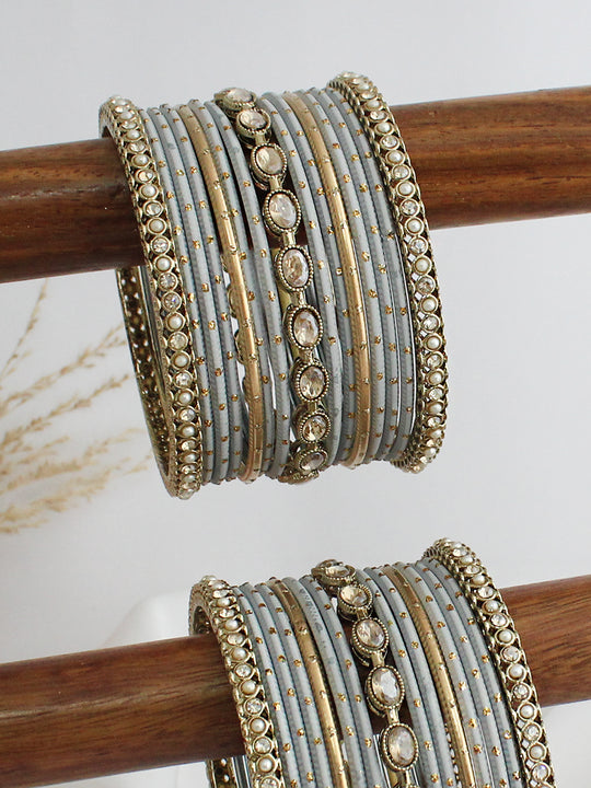 Arunima Bangle Set / Stack-Grey
