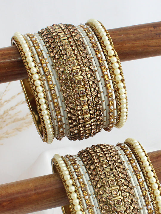 Nirvita Bangle Set / Stack-White