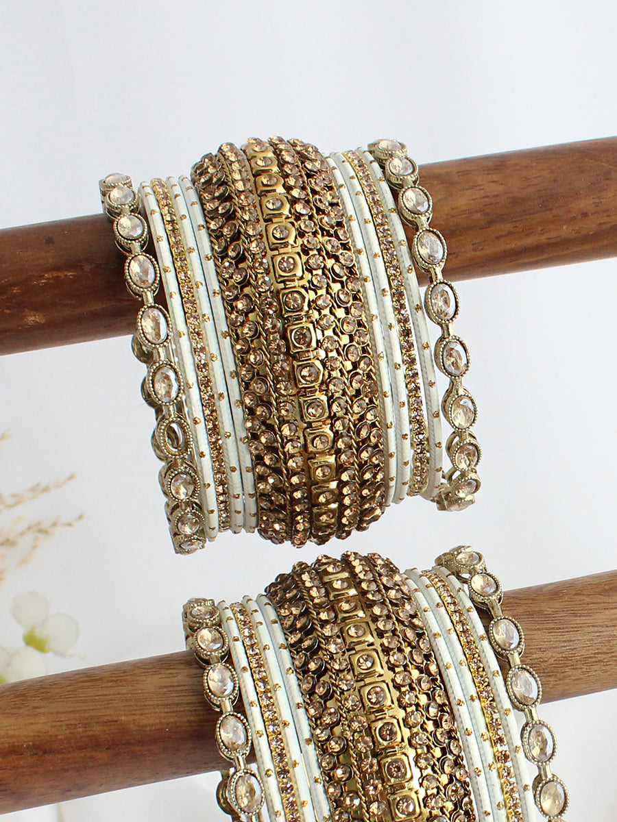Karuna Bangle Set / Stack-White
