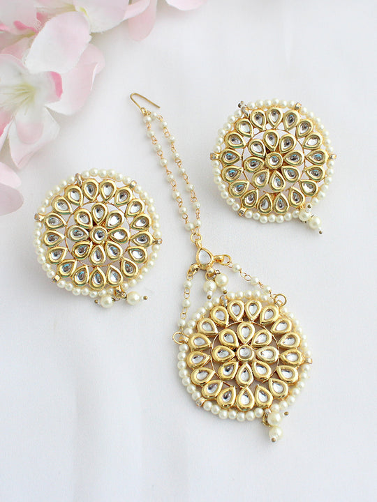 Akasa Earrings & Tikka-White