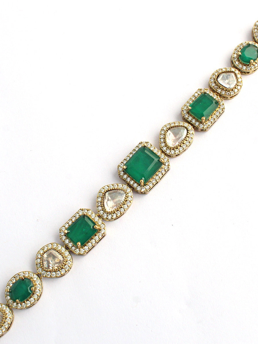 Mayra Sheeshphool / Headpiece-Green
